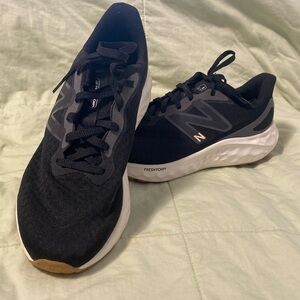 Women’s New Balance sneakers
